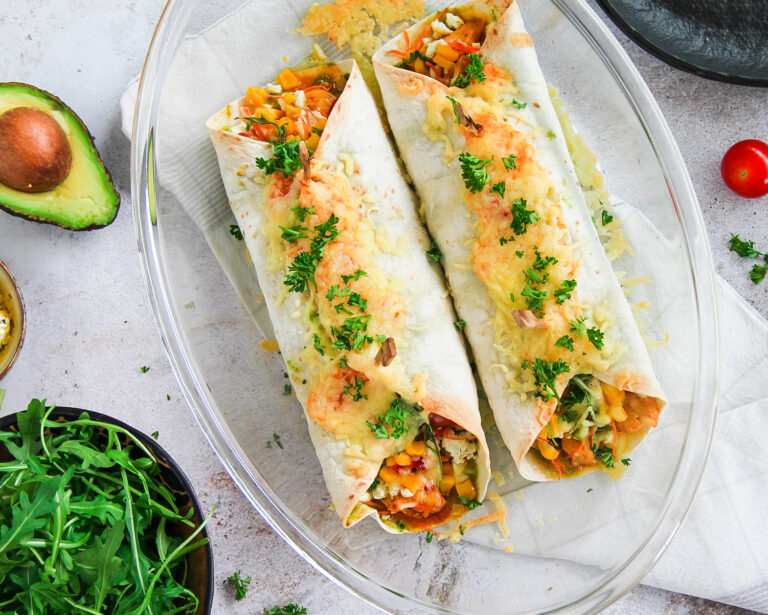 Wraps met zoete chilikip en quacamole uit de oven